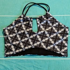 Wolven Threads Reversible Kona Keyhole Top